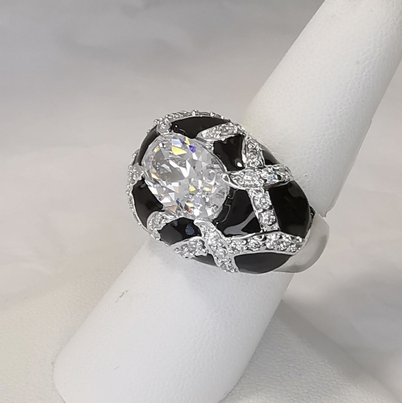 NWT exquisite black enamel dome ring with 5ct cz size 8 - Picture 3 of 9